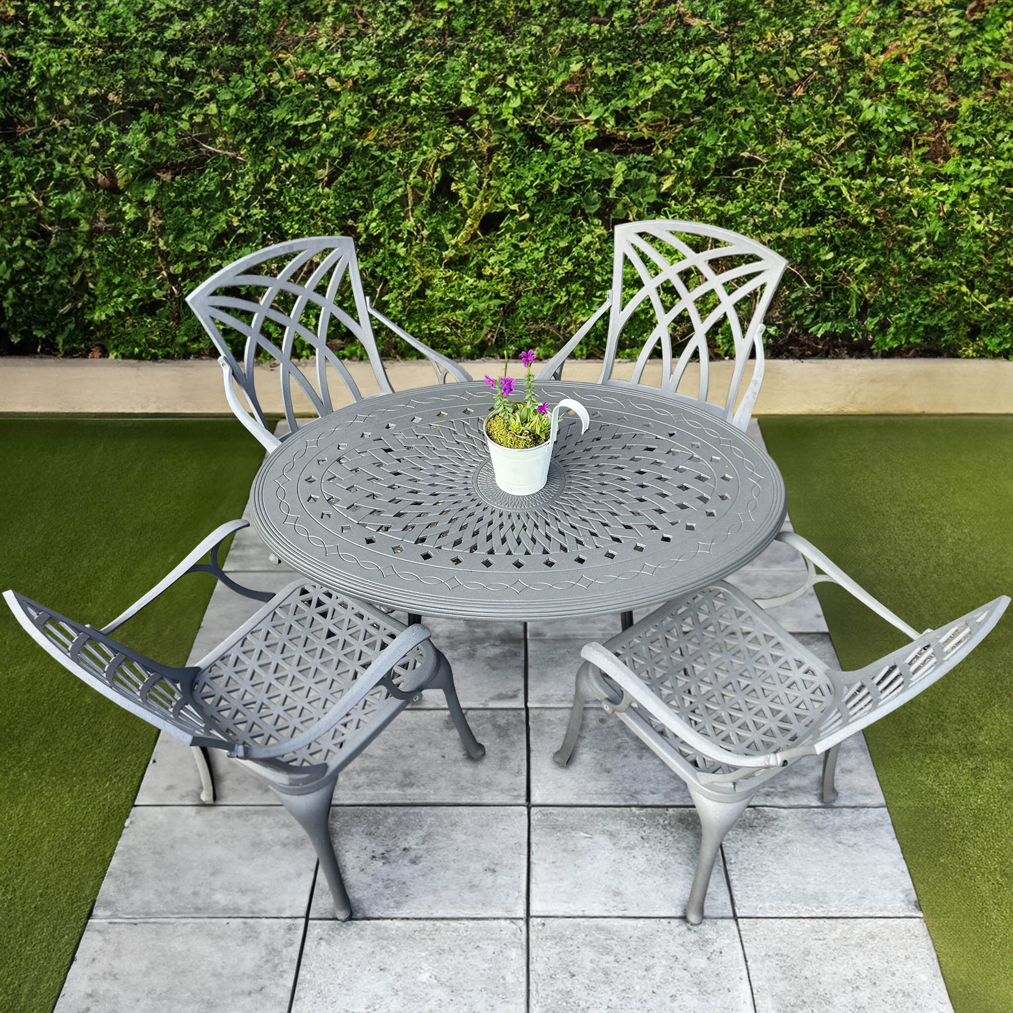 Guide d'achat : Comment choisir la meilleure table pour votre salon de jardin ?